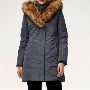 Aritzia Babaton Julian Parka Small Gray